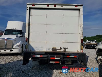 Zdjęcie 6 z 13 samochodu: 2002 FORD E350 BOX TRUCK VIN:1FDWE35L72HB14741 - miniatura