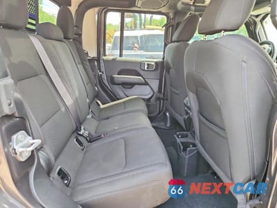 Zdjęcie 10 z 12 samochodu: 2023 JEEP GLADIATOR OVERLAND VIN:1C6HJTFG4PL514570 - miniatura