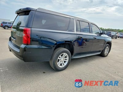Trzecie zdjęcie samochodu z tyłu: 2018 CHEVROLET SUBURBAN VIN:1GNSKHKC4JR238611 - miniatura