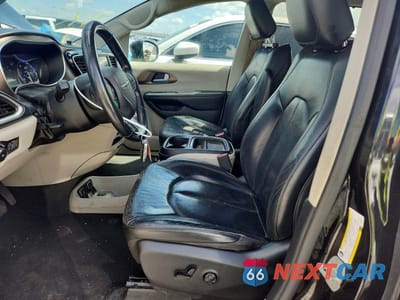 Zdjęcie 7 z 13 samochodu: 2019 CHRYSLER PACIFICA TOURING L VIN:2C4RC1BG7KR731614 - miniatura