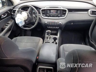 Zdjęcie 8 z 14 samochodu: 2016 KIA SORENTO LX VIN:5XYPG4A39GG076864 - miniatura