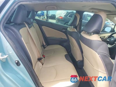 Zdjęcie 10 z 12 samochodu: 2016 TOYOTA PRIUS FOUR VIN:JTDKARFU7G3018783 - miniatura
