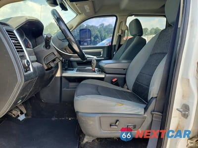 Zdjęcie 7 z 12 samochodu: 2013 RAM 3500 SLT VIN:3C63RRHL2DG616278 - miniatura