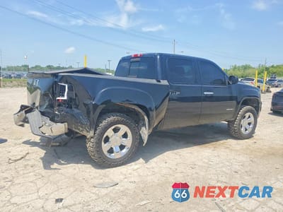 Trzecie zdjęcie samochodu z tyłu: 2008 GMC NEW SIERRA K1500 DENALI VIN:2GTEK638X81243917 - miniatura