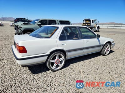 Trzecie zdjęcie samochodu z tyłu: 1988 HONDA ACCORD LXI VIN:1HGCA5641JA024290 - miniatura