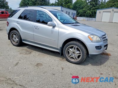 Czwarte zdjęcie samochodu z boku: 2008 MERCEDES-BENZ ML 350 VIN:4JGBB86E18A352610 - miniatura