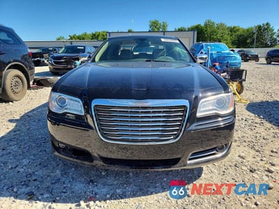 Piąte zdjęcie samochodu w środku: 2014 CHRYSLER 300C VIN:2C3CCAEG7EH378520 - miniatura