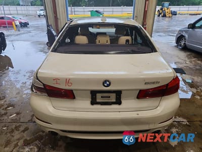 Zdjęcie 6 z 12 samochodu: 2020 BMW 530 I VIN:WBAJR3C0XLWW55062 - miniatura