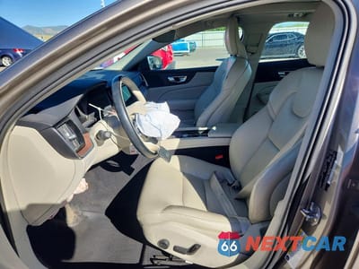 Zdjęcie 7 z 13 samochodu: 2021 VOLVO S60 T6 MOMENTUM VIN:7JRA22TK7MG081987 - miniatura