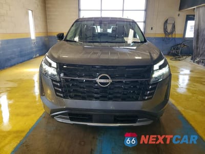 Piąte zdjęcie samochodu w środku: 2026 NISSAN PATHFINDER SL VIN:5N1DR3CE9TC244986 - miniatura