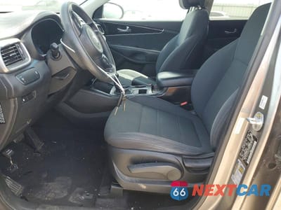 Zdjęcie 7 z 13 samochodu: 2017 KIA SORENTO LX V6 VIN:5XYPGDA56HG209132 - miniatura