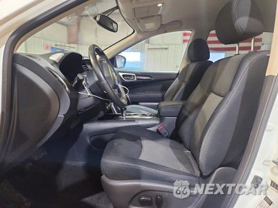 Zdjęcie 7 z 14 samochodu: 2017 NISSAN PATHFINDER SV VIN:5N1DR2MM4HC636085 - miniatura