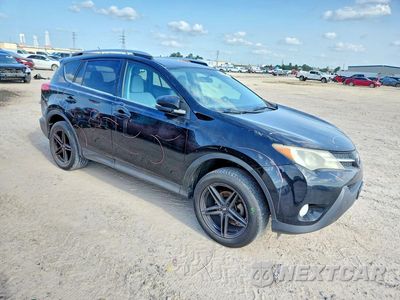 Czwarte zdjęcie samochodu z boku: 2015 TOYOTA RAV4 XLE VIN:2T3WFREV4FW232638 - miniatura