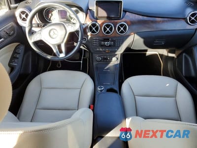 Zdjęcie 8 z 12 samochodu: 2014 MERCEDES-BENZ B ELECTRIC VIN:WDDVP9AB3EJ003729 - miniatura