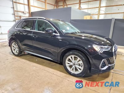 Czwarte zdjęcie samochodu z boku: 2024 AUDI Q3 PREMIUM S LINE 45 VIN:WA1DECF38R1060163 - miniatura