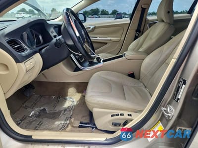 Zdjęcie 7 z 12 samochodu: 2014 VOLVO S60 T5 VIN:YV1612FS6E1290199 - miniatura