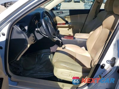 Zdjęcie 7 z 12 samochodu: 2008 LEXUS IS 250 VIN:JTHCK262685021895 - miniatura