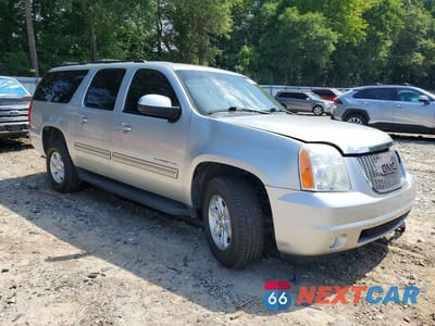 Czwarte zdjęcie samochodu z boku: 2012 GMC YUKON XL K1500 SLT VIN:1GKS2KE72CR136431 - miniatura
