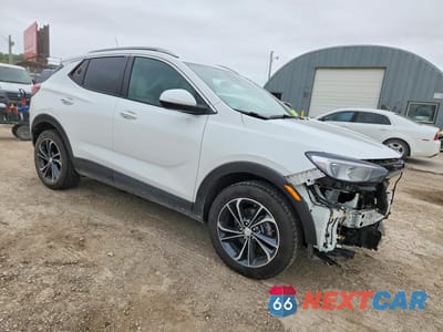 Czwarte zdjęcie samochodu z boku: 2023 BUICK ENCORE GX SELECT VIN:KL4MMDS22PB147148 - miniatura