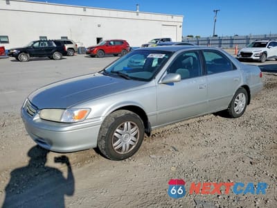 2001 TOYOTA CAMRY LE 4T1BG22K01U770767 - główne zdjęcie licytacji z USA - miniatura