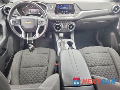 Zdjęcie 8 z 13 samochodu: 2020 CHEVROLET BLAZER 2LT VIN:3GNKBCR44LS716205 - miniatura