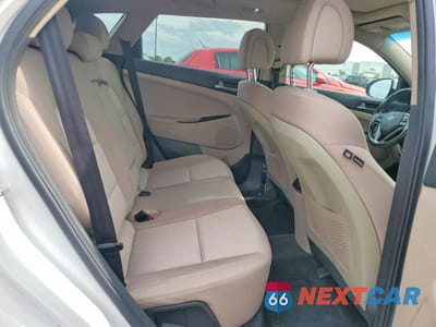 Zdjęcie 10 z 12 samochodu: 2018 HYUNDAI TUCSON VALUE VIN:KM8J33A27JU670065 - miniatura
