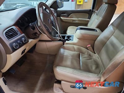 Zdjęcie 7 z 12 samochodu: 2008 GMC SIERRA K1500 VIN:3GTEK13J38G294754 - miniatura
