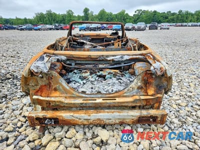 Zdjęcie 6 z 13 samochodu: 1999 FORD MUSTANG VIN:1FAFP444XXF196844 - miniatura