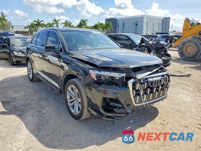 Czwarte zdjęcie samochodu z boku: 2025 AUDI Q7 PREMIUM VIN:WA1ACBF74SD012525 - miniatura