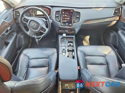 Zdjęcie 8 z 12 samochodu: 2016 VOLVO XC90 T6 VIN:YV4A22PK2G1069548 - miniatura
