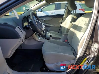 Zdjęcie 7 z 12 samochodu: 2012 TOYOTA COROLLA LE VIN:2T1BU4EE2CC796429 - miniatura