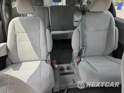 Zdjęcie 11 z 13 samochodu: 2016 TOYOTA SIENNA LE VIN:5TDKK3DC0GS699677 - miniatura