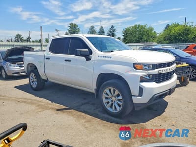 Czwarte zdjęcie samochodu z boku: 2019 CHEVROLET SILVERADO C1500 CUSTOM VIN:3GCPWBEH5KG126392 - miniatura