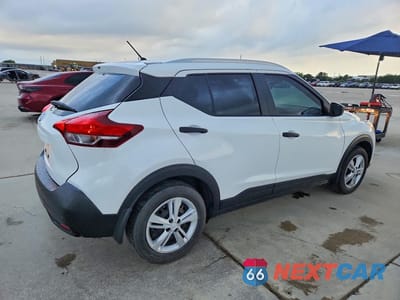 Trzecie zdjęcie samochodu z tyłu: 2019 NISSAN KICKS S VIN:3N1CP5CU1KL510855 - miniatura