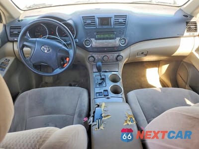 Zdjęcie 8 z 13 samochodu: 2008 TOYOTA HIGHLANDER BASE VIN:JTEES41A882102964 - miniatura