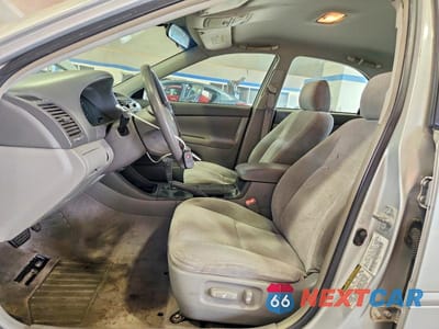Zdjęcie 7 z 12 samochodu: 2004 TOYOTA CAMRY LE VIN:4T1BE32K14U290267 - miniatura