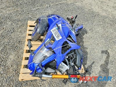 Piąte zdjęcie samochodu w środku: 2025 YAMAHA YZFR7 VIN:JYARM38E5SA019214 - miniatura