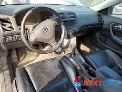 Zdjęcie 8 z 13 samochodu: 2004 HONDA ACCORD EX VIN:1HGCM82644A000814 - miniatura