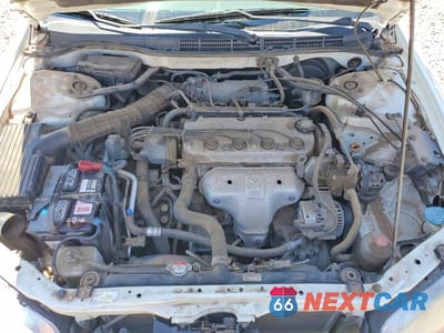 Zdjęcie 11 z 12 samochodu: 2001 HONDA ACCORD LX VIN:1HGCG56431A137625 - miniatura