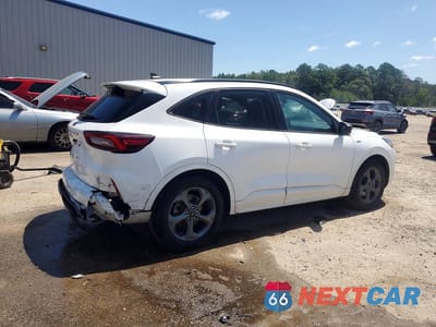 Trzecie zdjęcie samochodu z tyłu: 2023 FORD ESCAPE ST LINE VIN:1FMCU0MN9PUA25677 - miniatura