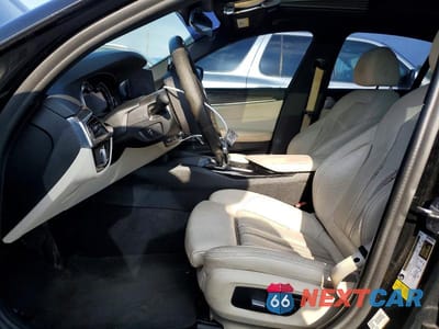 Zdjęcie 7 z 12 samochodu: 2019 BMW 540 I VIN:WBAJE5C52KWW16712 - miniatura