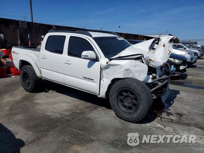 Czwarte zdjęcie samochodu z boku: 2014 TOYOTA TACOMA DOUBLE CAB VIN:3TMLU4EN3EM137595 - miniatura