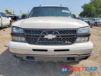 Piąte zdjęcie samochodu w środku: 2004 CHEVROLET SILVERADO K1500 VIN:2GCEK19T941207824 - miniatura