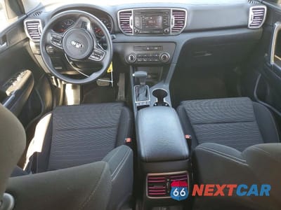 Zdjęcie 8 z 13 samochodu: 2018 KIA SPORTAGE LX VIN:KNDPMCAC4J7303479 - miniatura