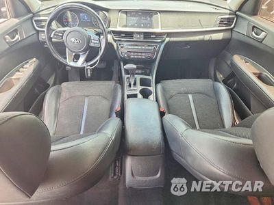 Zdjęcie 8 z 12 samochodu: 2019 KIA OPTIMA S VIN:5XXGT4L32KG374467 - miniatura