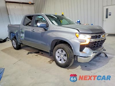 Czwarte zdjęcie samochodu z boku: 2026 CHEVROLET SILVERADO K1500 LT VIN:2GCUKDED2T1110538 - miniatura