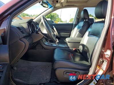 Zdjęcie 7 z 14 samochodu: 2013 TOYOTA HIGHLANDER SE VIN:5TDBK3EH2DS260969 - miniatura