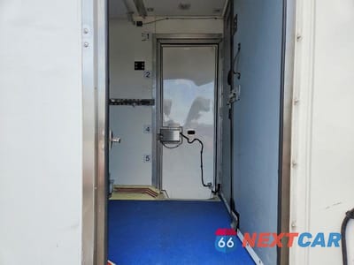 Zdjęcie 11 z 13 samochodu: 2023 FORD E350 REFRIGERATED BOX TRUCK VIN:1FDWE3FK9PDD08479 - miniatura