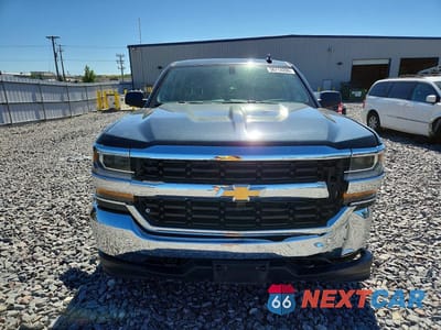 Piąte zdjęcie samochodu w środku: 2018 CHEVROLET SILVERADO K1500 LT VIN:1GCVKREC9JZ295832 - miniatura