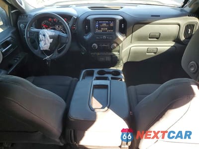 Zdjęcie 8 z 12 samochodu: 2022 CHEVROLET SILVERADO K1500 CUSTOM VIN:3GCPDBEK7NG559783 - miniatura